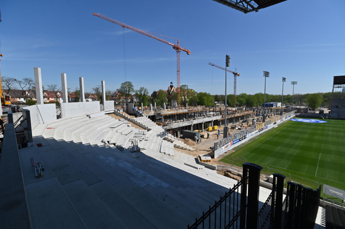 Trwa budowa Stadionu Miejskiego im. Floriana Krygiera w Szczecinie 