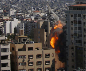 Izrael chce uciszyć dziennikarzy? Atak na redakcję Al Jazeera 