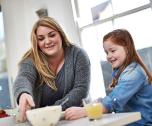 Jak sobie radzić, gdy mózg podpowiada „dziś się najedz, bo od jutra dieta!”? 