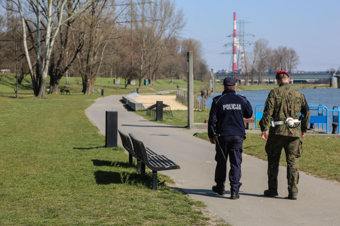 Policja i wojsko na ulicach Krakowa