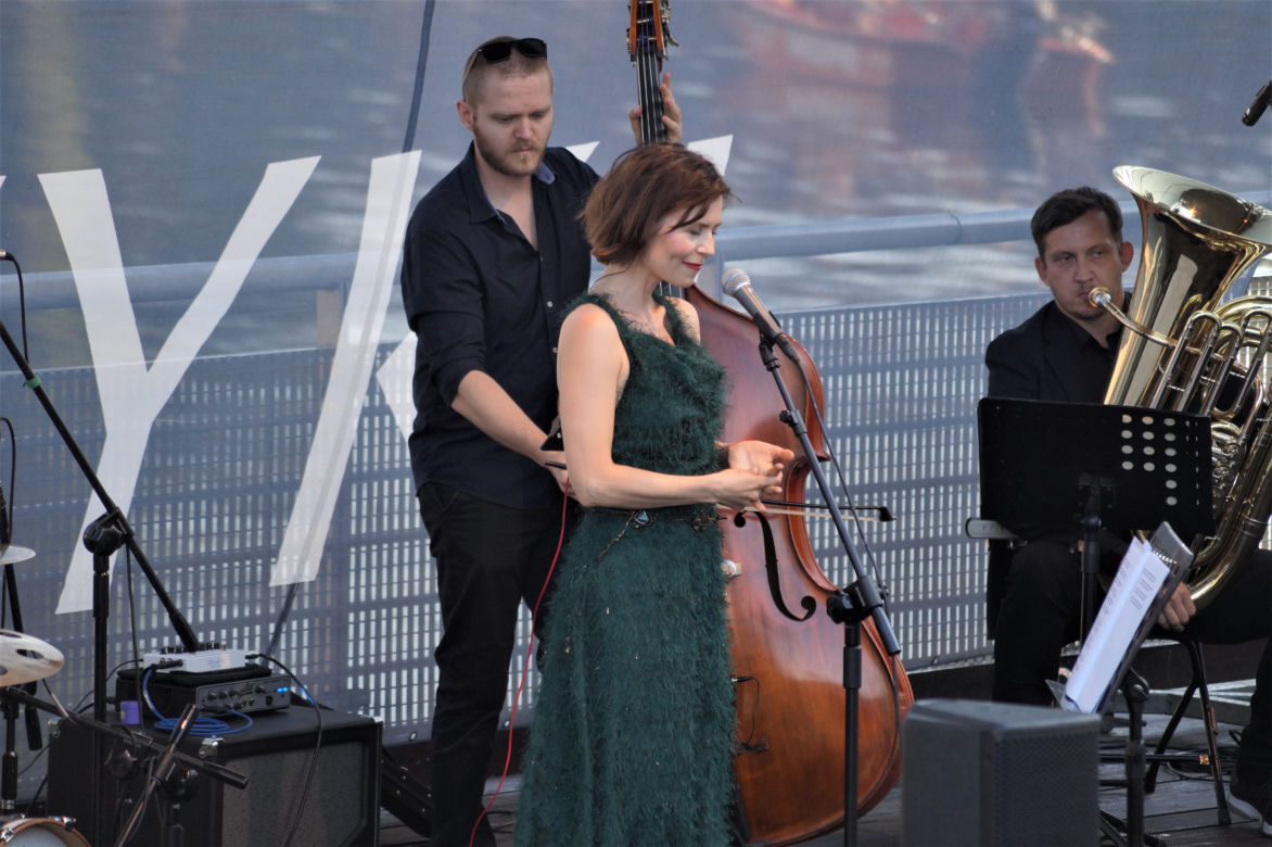 Magdalena Kumorek zaśpiewała w Bydgoszczy. Koncert "Leśmian" przyciągnął tłumy 