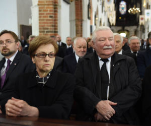 RELACJA NA ŻYWO - POGRZEB ABP. GOCŁOWSKIEGO.