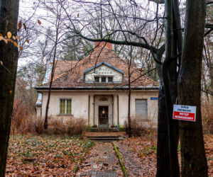 Opuszczona willa w Konstancinie