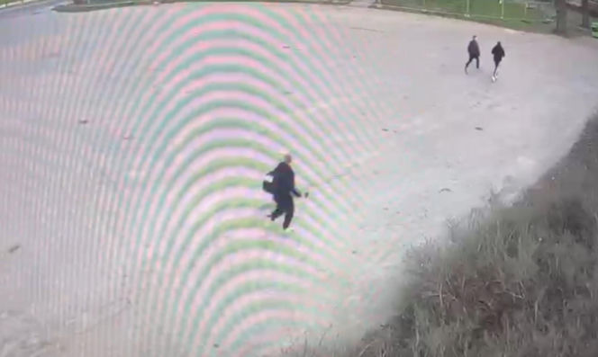 "Naznaczyli" młodego kibica symbolem swojej drużyny