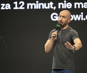 Warszawskie Targi Obronne. Scena Biała Blok z Pierwszej Pomocy pt. „Karetka dojedzie za 12 minut, nie masz tyle czasu”