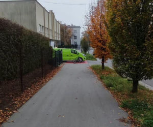 Bus uderzył w 14-letniego rowerzystę. Dziecko wylądowało w szpitalu