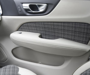 Volvo V60 Momentum Pro B4 FWD AT8