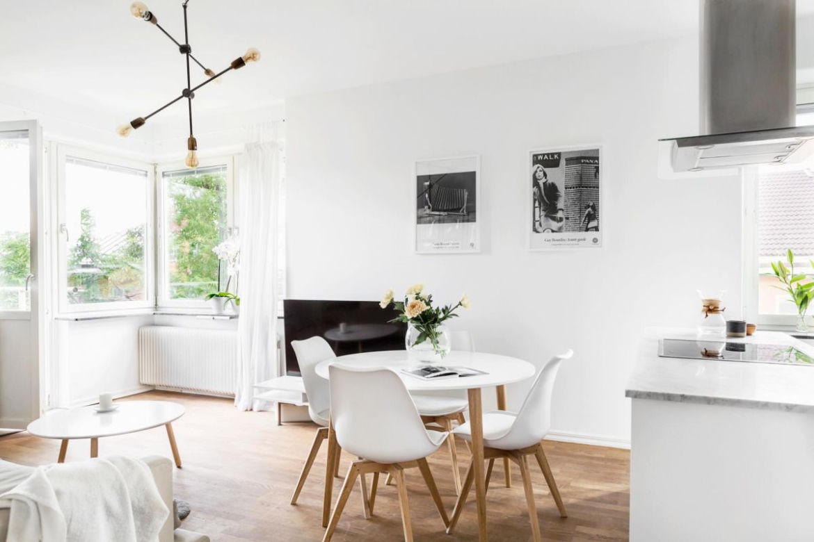 Salon z kuchnią w stylu skandynawskim