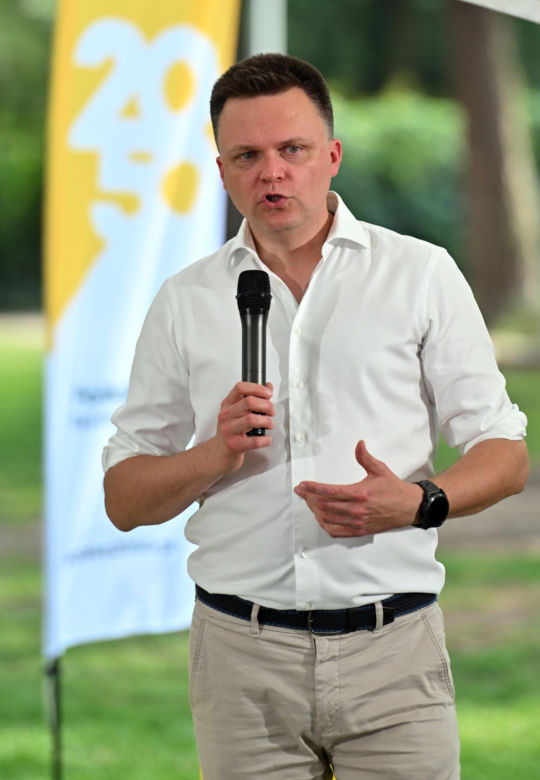 Z "Mam Talent" do marszałka Sejmu. Tak zmieniał się Szymon Hołownia