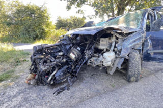 16-latek rozbił samochód. Czworo nastolatków trafiło do szpitala