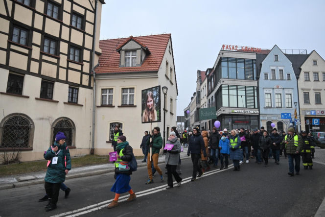 Marsz Ciszy przeszedł ulicami Jeleniej Góry