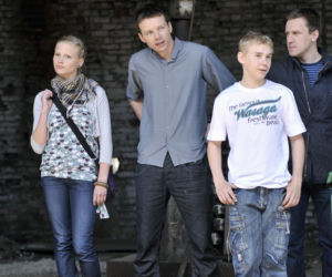 Zagrał Wojtka w Rodzinie zastępczej. Nie do wiary, jak dziś wygląda była dziecięca gwiazda