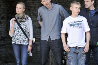 Zagrał Wojtka w Rodzinie zastępczej. Nie do wiary, jak dziś wygląda była dziecięca gwiazda