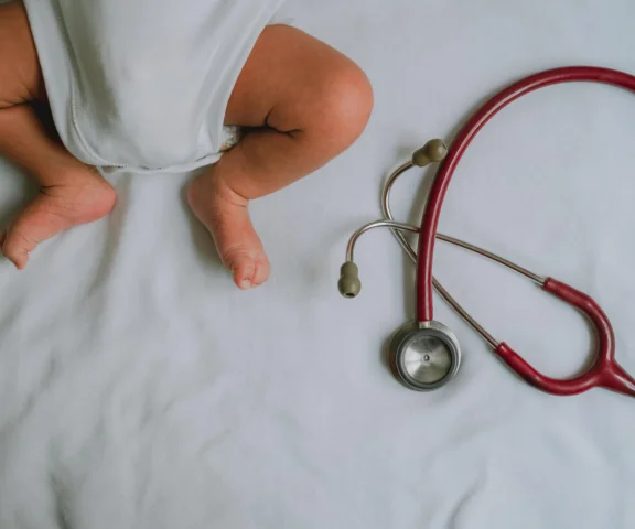 Dziecko zmarło kilka dni po narodzinach. Są wyniki sekcji