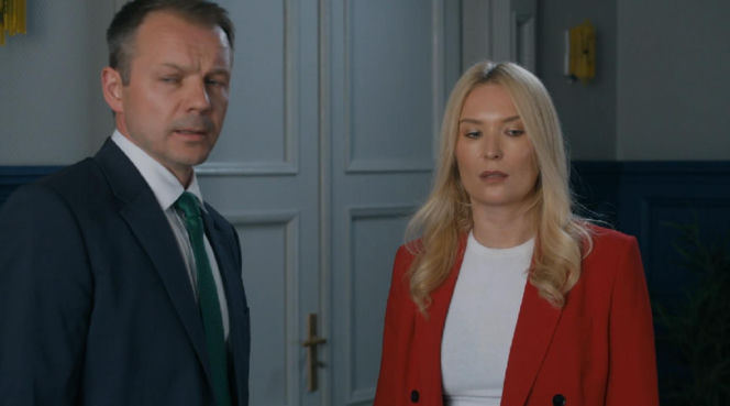 Barwy szczęścia, odcinek 3286. Bruno (Lesław Żurek), Karolina (Marta Dąbrowska)