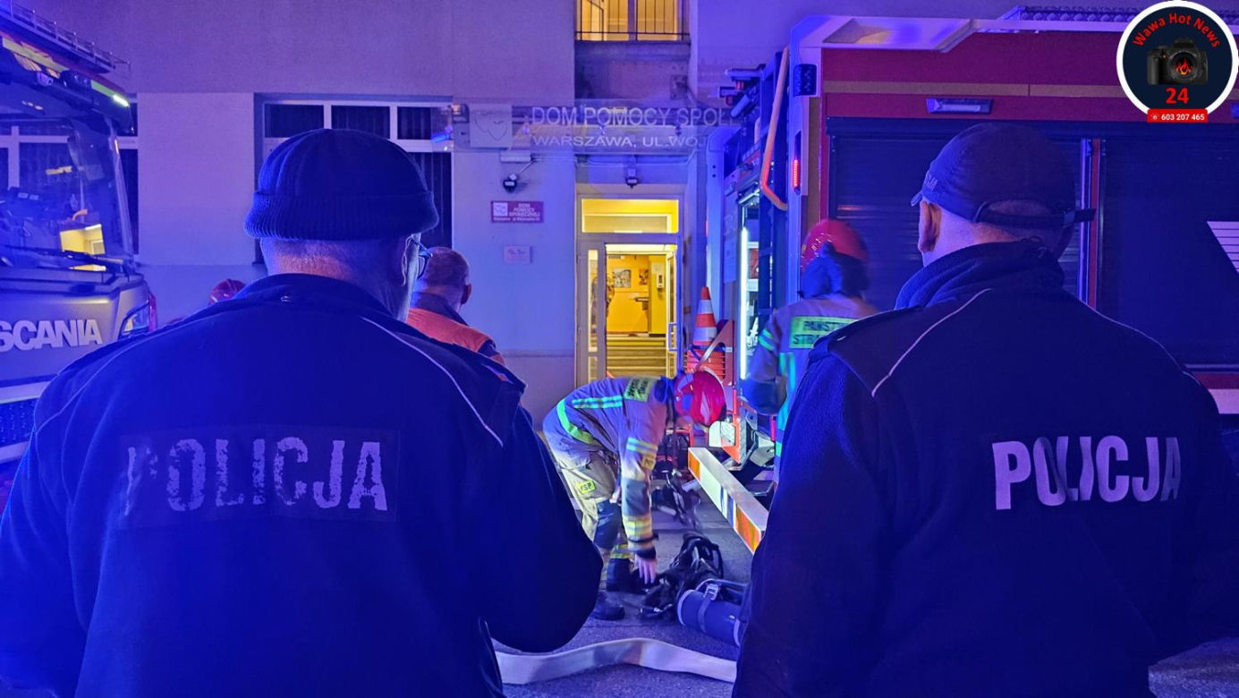 Dym i ogień w domu opieki. Uratowali kilkadziesiąt osób, jednej nie zdążyli
