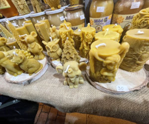 Pokémony, różowe gofry i zaskakujące różnice w cenach. Porównaliśmy łódzkie jarmarki