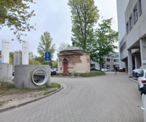 Zabytkowa rotunda na terenie szpitala MSWiA w Warszawie