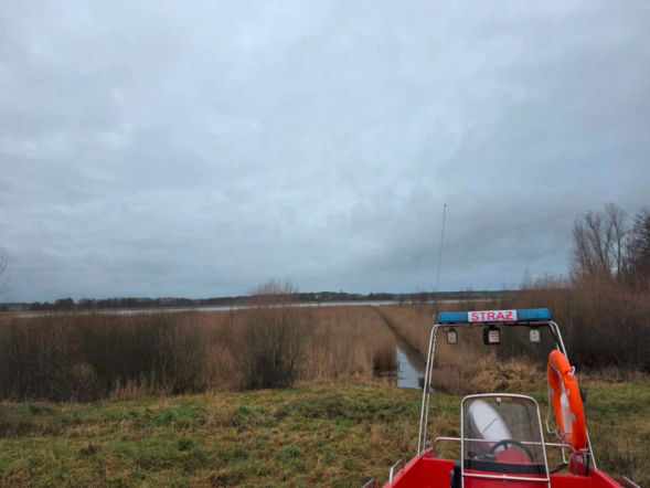 Dramat na jeziorze. Zaginął wędkarz, odnaleziono pustą łódkę