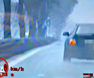 Sześć zakazów, mefedron i dachowanie w rowie. To nie opis filmu, to pościg za audi!