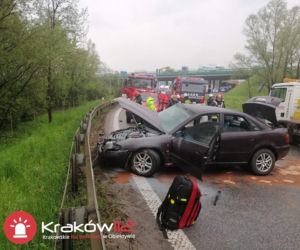 Koszmarny wypadek na obwodnicy Krakowa. Wśród rannych małe dziecko, lądował śmigłowiec