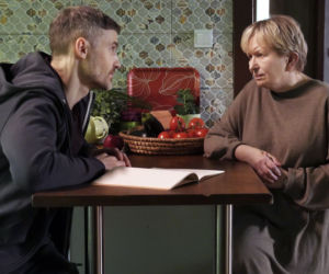 Barwy szczęścia odc. 2618. Basia (Sławomira Łozińska), Adam Jakubik (Bartosz Porczyk)
