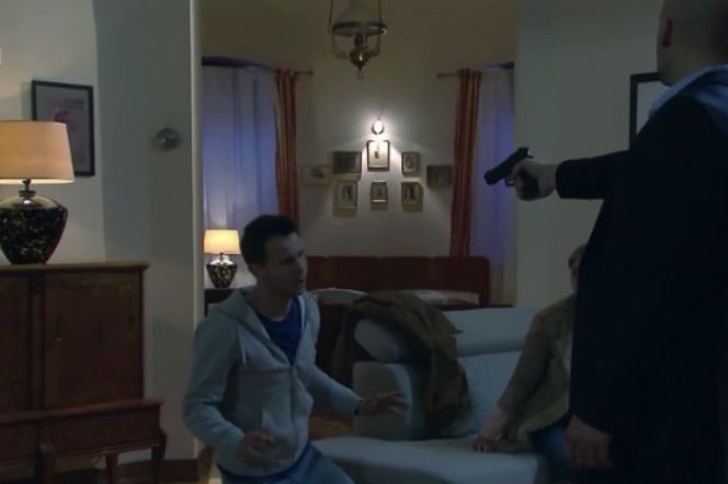 Pierwsza miłość. Ted (Sindre Sandemo), Jowita (Joanna Opozda), Radek (Mateusz Banasiuk)