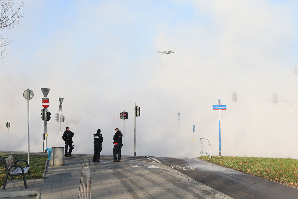 GALERIA-Awaria rury ciepłowniczej na Sadybie w Warszawie