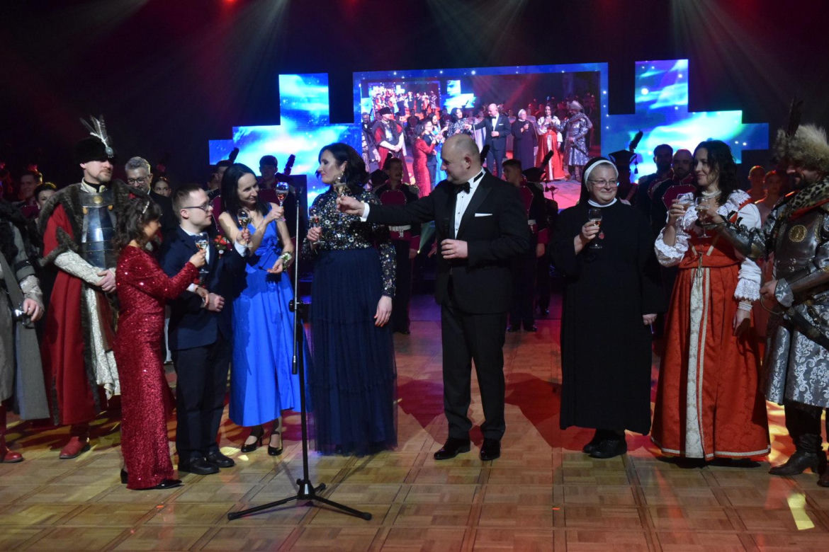 XIII Marszałkowski Bal Dobroczynny w CKK Jordanki. Zdjęcia z imprezy 