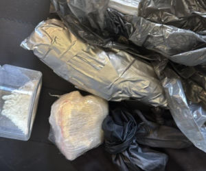 Przejęli prawie pół kilograma narkotyków. Trzech mężczyzn w celi