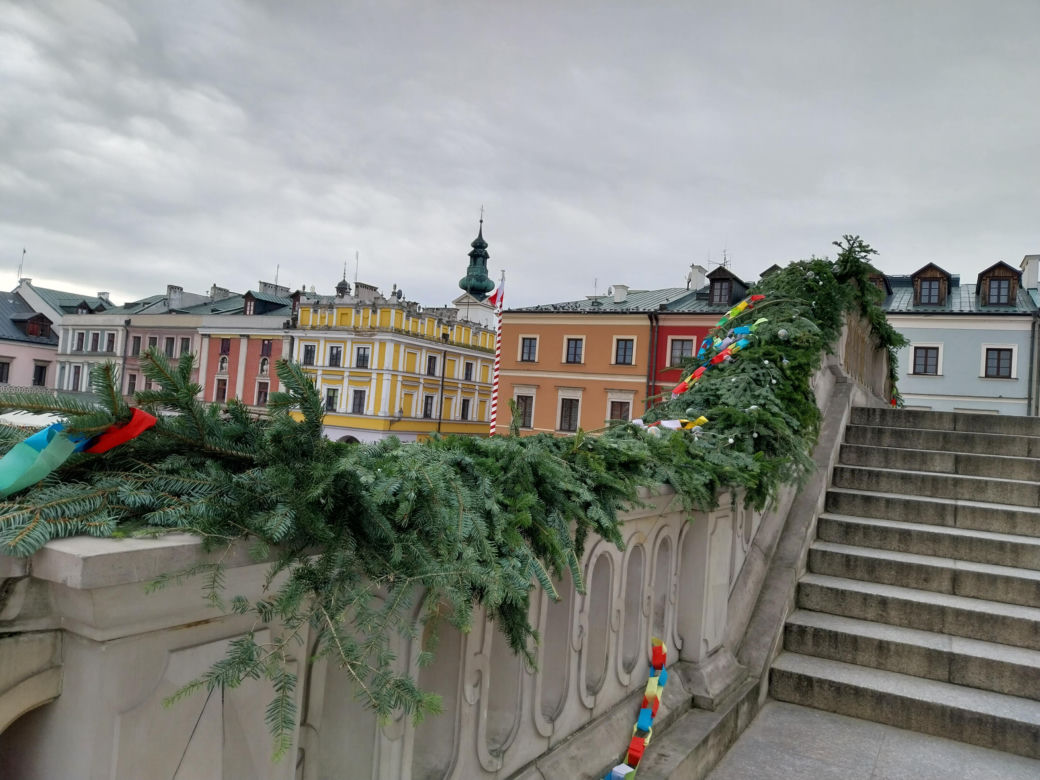 Dekoracje świąteczne na Rynku Wielkim w Zamościu