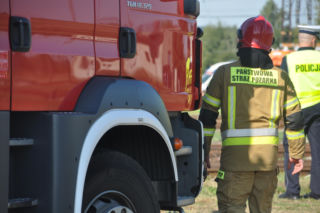 Potężny pożar hali w Mszanie Dolnej! W akcji ponad 100 strażaków