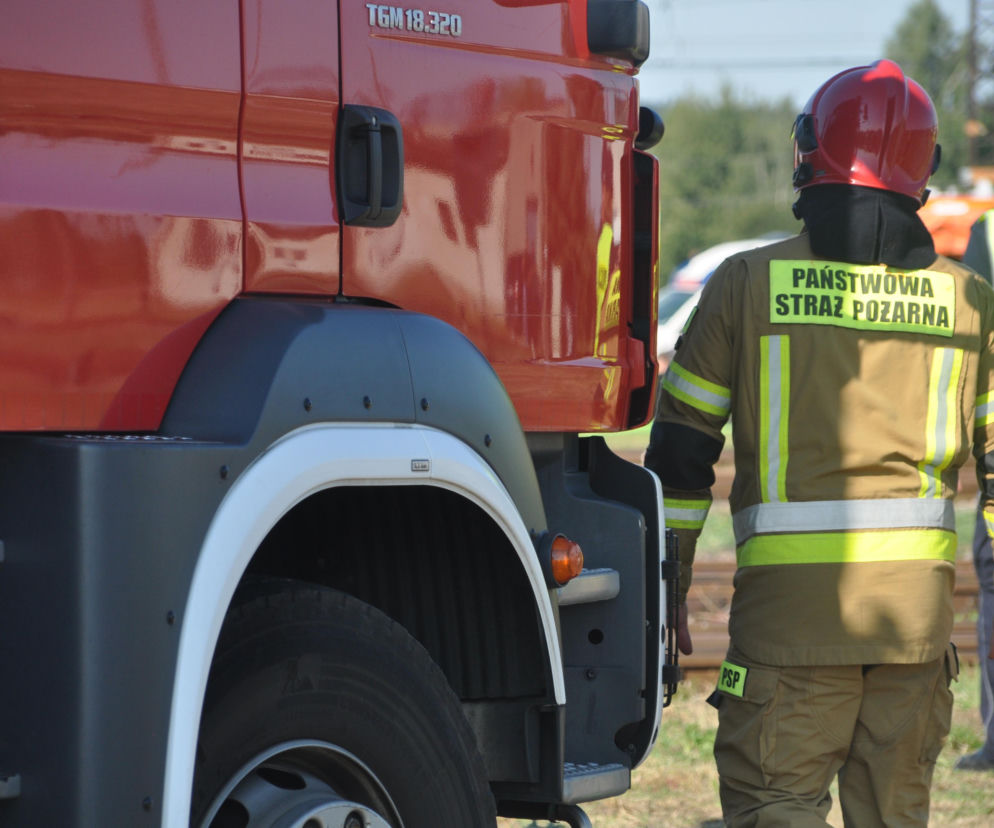 A4 zablokowana po pożarze ciężarówki. Jest wyznaczony objazd