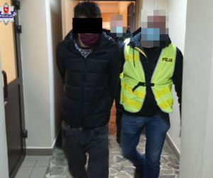 Lubelskie: Kamil K. udawał policjanta. Ludzie oddali 25-latkowi fortunę
