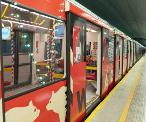 Świąteczne metro ruszyło na trasę!