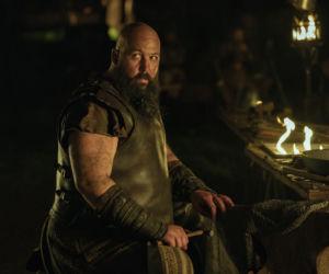 Youssef Kerkour jako Stalowy Pate (płatnerz, u którego Dunk zamawia zbroję)