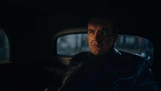 W roli głównej Jakub Gierszał, w obsadzie m.in. Aidan Gillen, Paul Freeman, Julia Pietrucha, Wojciech Mecwaldowski, Anna Próchniak, Mateusz Kościukiewicz, Antoni Pawlicki oraz Tomasz Kot.