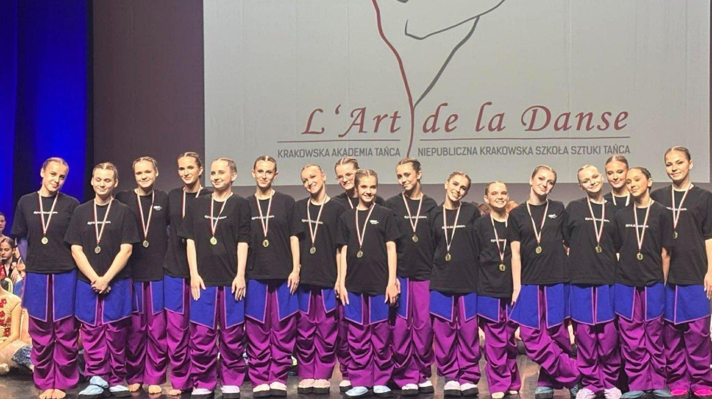 Formacje GSA Junior i GSA Pro z Gdańskiej Szkoły Artystycznej wywalczyły awans do finałów Dance World Cup 2026 w Dublinie