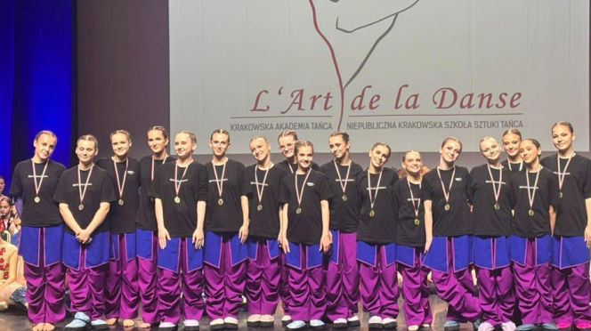 Formacje GSA Junior i GSA Pro z Gdańskiej Szkoły Artystycznej wywalczyły awans do finałów Dance World Cup 2026 w Dublinie