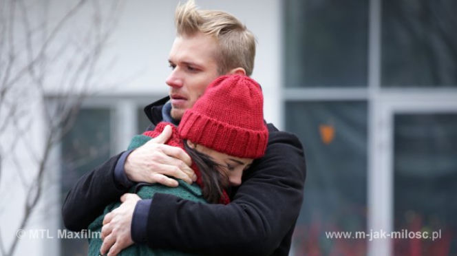 M jak miłość odc. 1207. Artur (Tomasz Ciachorowski), Iza Lewińska (Adriana Kalska)