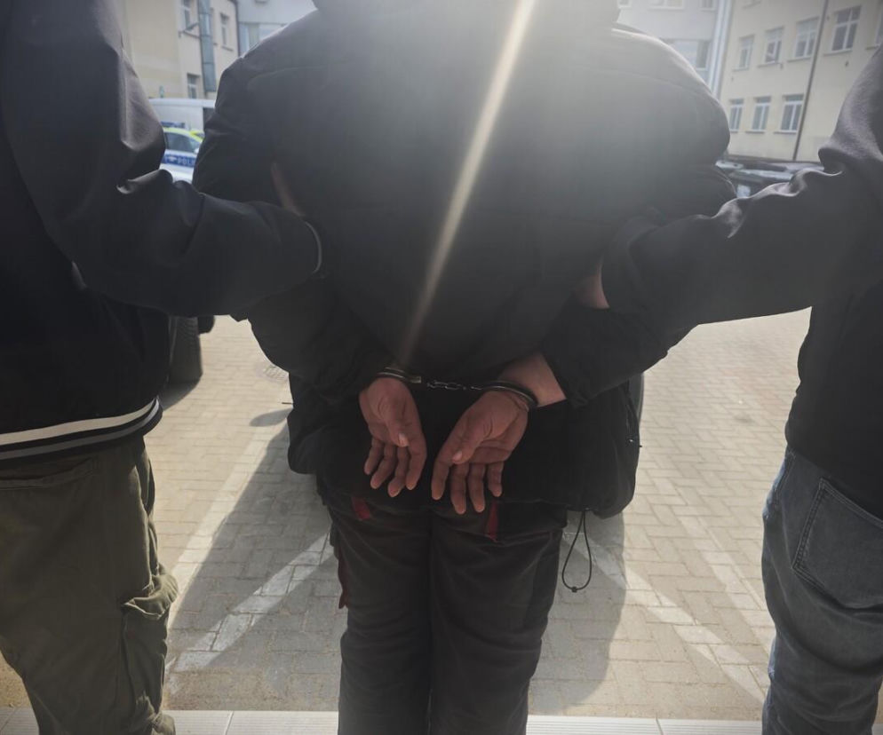 Otworzyła drzwi i zobaczyła w mieszkaniu obcych ludzi. Właścicielka w szoku