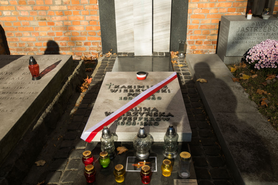 Odnowione groby znanych Polaków na Starych Powązkach