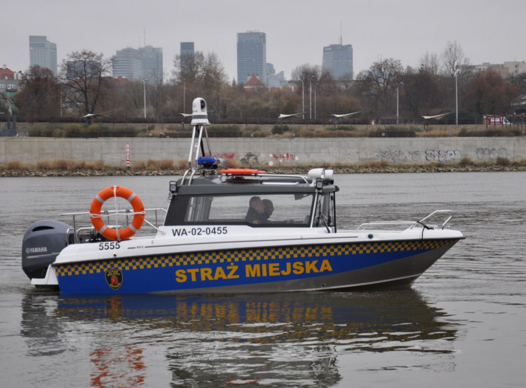 Strażnicy miejscy dostali łódź z wielką kamerą na dachu. Będą patrolować Wisłę 