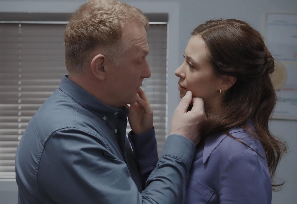 M jak miłość. Artur Rogowski (Robert Moskwa), Joanna (Dominika Sakowicz)