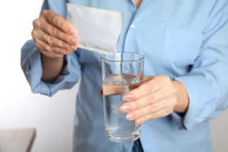 Salmonella w błonniku, szkło w rybie. GIS wycofuje dwa popularne produkty spożywcze 