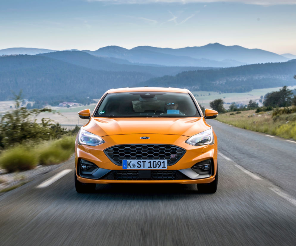 Ford Focus ST 2.3 EcoBoost 280 KM M6 Performance Pack