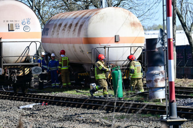 Akcja przepompowywania amoniaku z wykolejonej cysterny