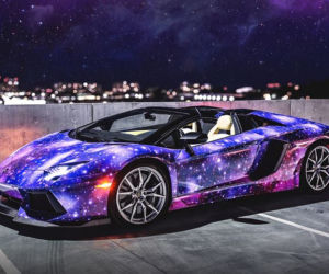 Lamborghini Aventador w galaktycznym lakierze