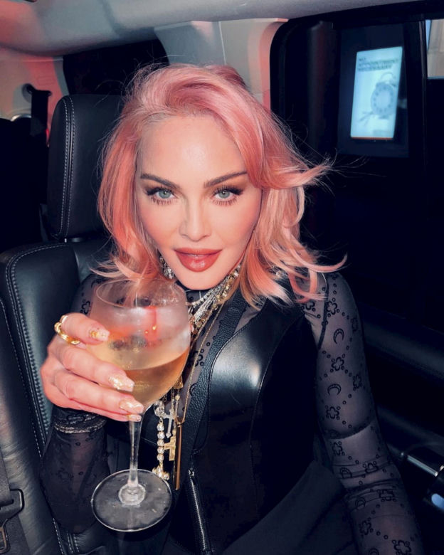  Madonna ma nową twarz! Nie sposób jej poznać. Chirurg ujawnia, co zrobiła