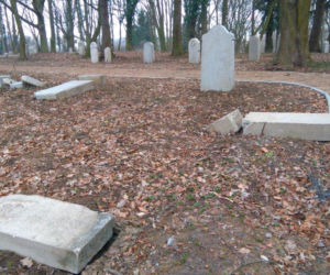 Wandale zniszczyli zabytkowy park